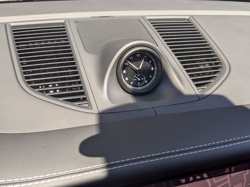 New 2026 Porsche Macan AWD/4WD image 22