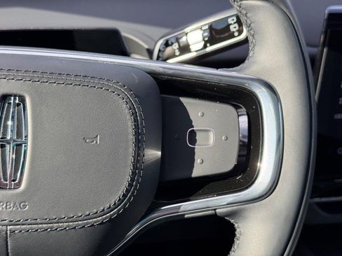 New 2025 Lincoln Nautilus Premier w/ Equipment Group 102A image 21