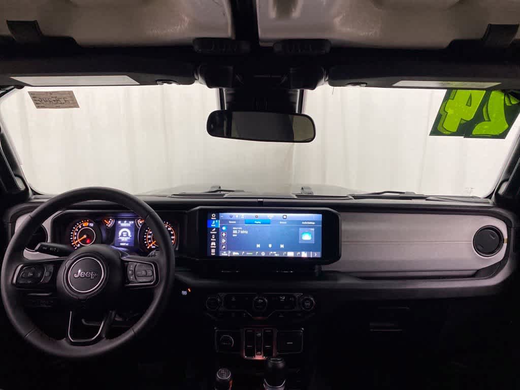 Used 2024 Jeep Wrangler Unlimited Sport AWD/4WD image 12