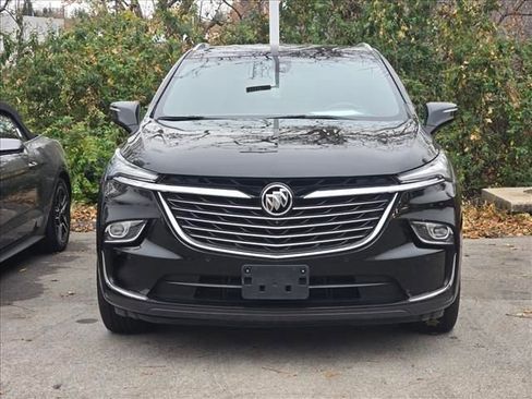 Used 2024 Buick Enclave Premium image 2