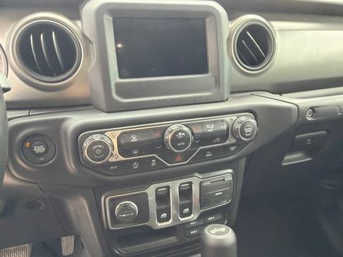 Used 2021 Jeep Wrangler Sport AWD/4WD image 6
