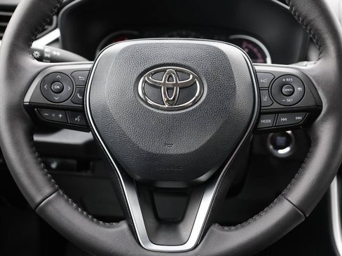 Used 2025 Toyota RAV4 XLE w/ Convenience Package AWD/4WD image 18