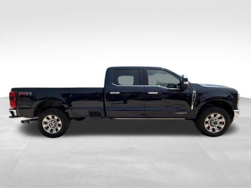 Used 2023 Ford F350 Lariat w/ Lariat Ultimate Package AWD/4WD image 6