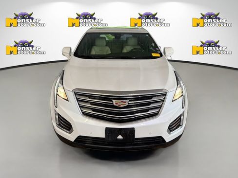Used 2019 Cadillac XT5 Luxury AWD/4WD image 2