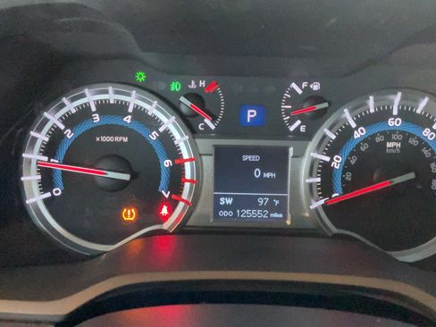 Used 2014 Toyota 4Runner SR5 RWD image 10