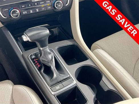 Certified 2017 Kia Optima Premium w/ Hybrid Convenience Package image 17