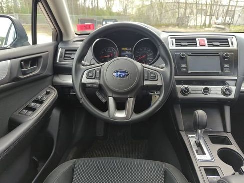 Used 2017 Subaru Outback 2.5i AWD/4WD image 18