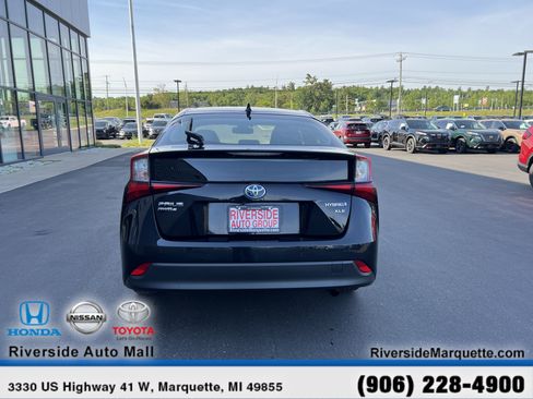 Used 2022 Toyota Prius XLE AWD/4WD image 7