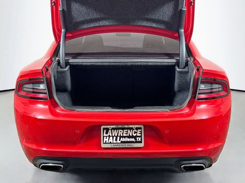 Used 2018 Dodge Charger SXT RWD image 22