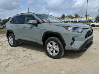 Used 2020 Toyota RAV4 XLE w/ Convenience Package AWD/4WD video 1