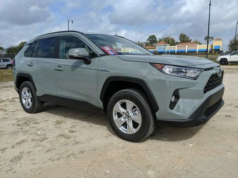 Used 2020 Toyota RAV4 XLE w/ Convenience Package AWD/4WD image 1