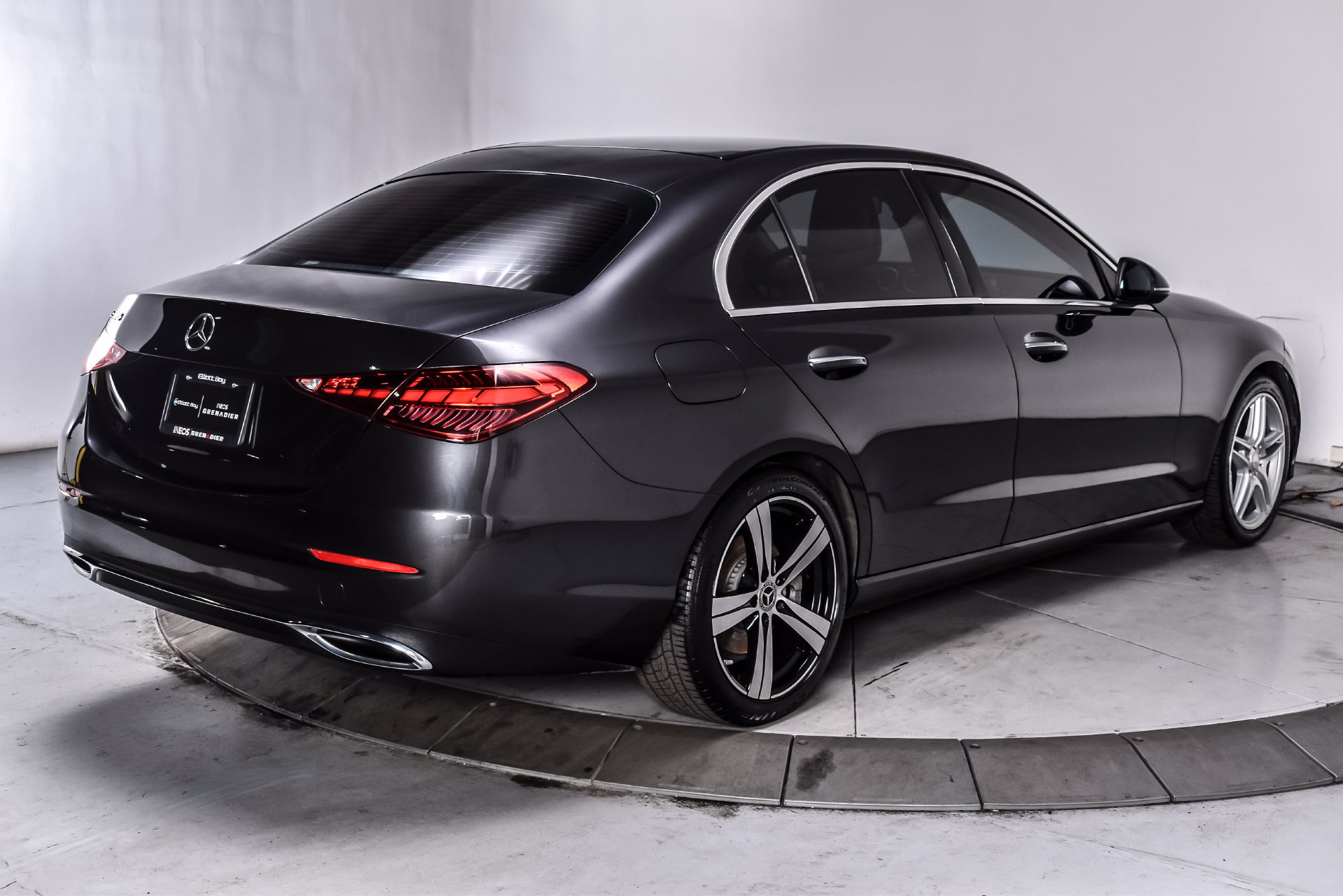 Used 2022 Mercedes-Benz C 300 Sedan image 6