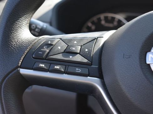 Used 2025 Nissan Altima 2.5 SV FWD image 16
