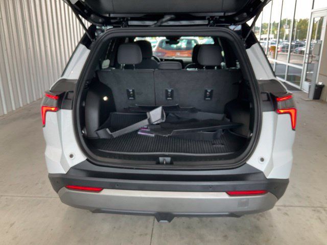 Used 2026 Chevrolet Equinox LT w/ Midnight Edition FWD image 18