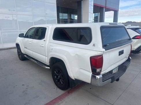 Certified 2021 Toyota Tacoma SR5 image 2