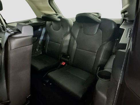 Used 2025 Volvo XC90 B5 Core image 31