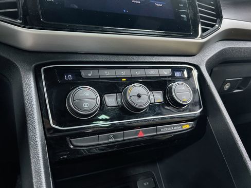 Used 2021 Volkswagen Atlas Cross Sport SEL AWD/4WD image 38