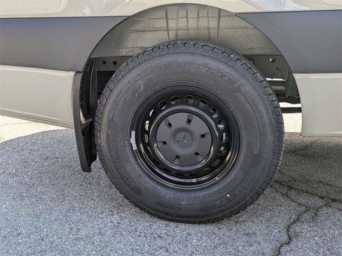 New 2025 Mercedes-Benz Sprinter 2500 image 13