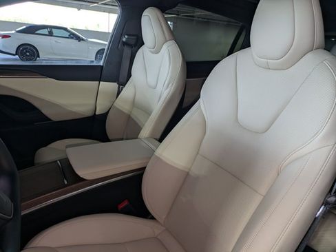 Used 2023 Tesla Model X AWD/4WD image 18