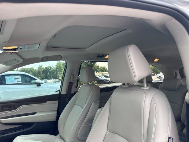 Used 2025 Honda Odyssey EX-L image 9