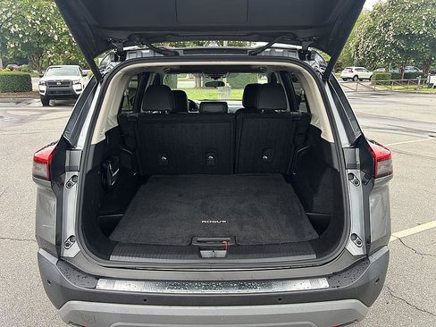 Certified 2023 Nissan Rogue SV w/ SV Premium B Package FWD image 15