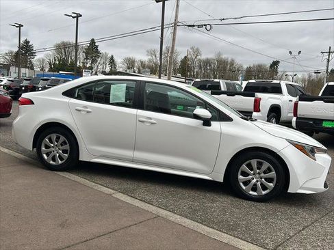 Certified 2020 Toyota Corolla LE image 5