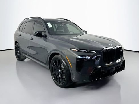Used 2026 BMW X7 M60i image 4