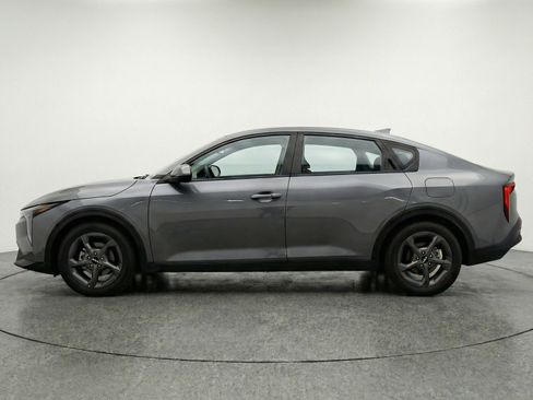 Used 2025 Kia K4 LXS image 5