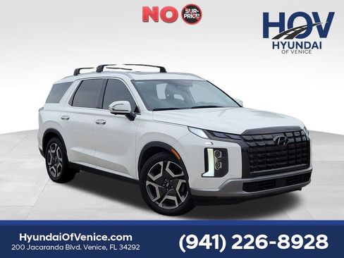 Used 2024 Hyundai Palisade Limited FWD image 1