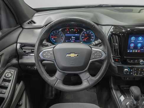 Used 2023 Chevrolet Traverse LT AWD/4WD image 17