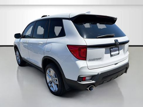Used 2025 Honda Passport EX-L image 5