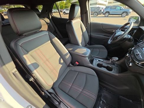 Used 2023 Chevrolet Equinox RS AWD/4WD image 30