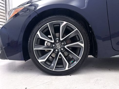 Used 2021 Toyota Corolla SE w/ SE Premium Package FWD image 4