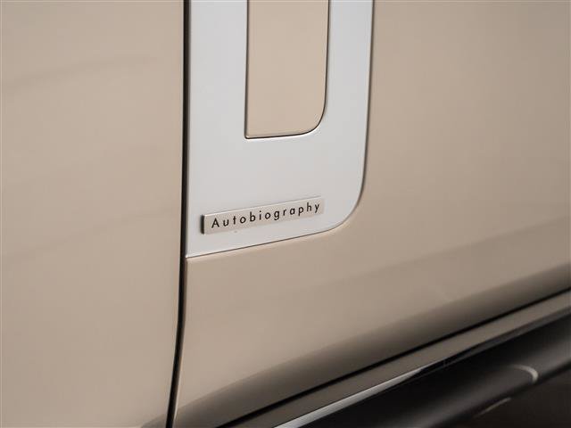 Used 2024 Land Rover Range Rover Autobiography AWD/4WD image 13