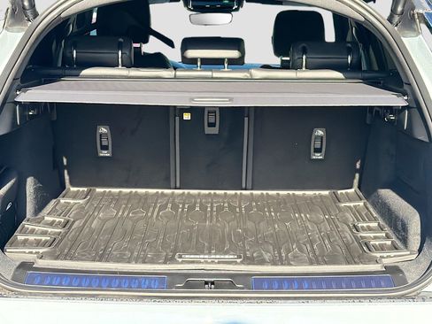 New 2026 Land Rover Range Rover Velar Dynamic SE image 12