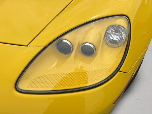 Used 2006 Chevrolet Corvette Z06 w/ Preferred Equipment Group RWD image 35