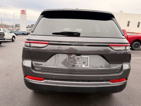 New 2026 Jeep Grand Cherokee Altitude AWD/4WD image 6