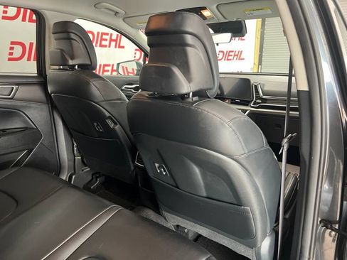 Used 2023 Kia Sportage EX AWD/4WD image 11