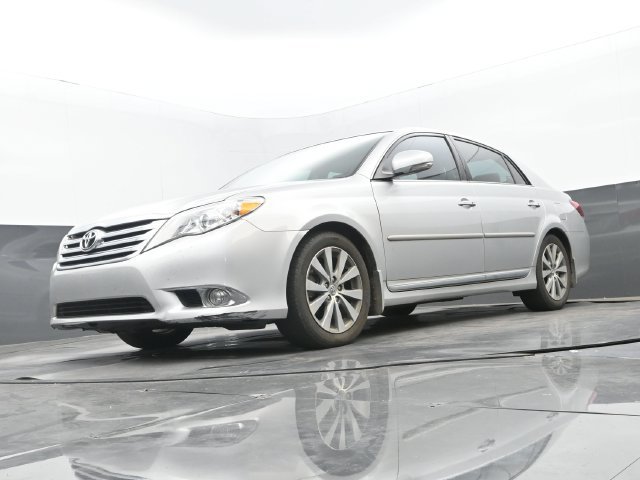 Used 2011 Toyota Avalon Limited FWD image 12