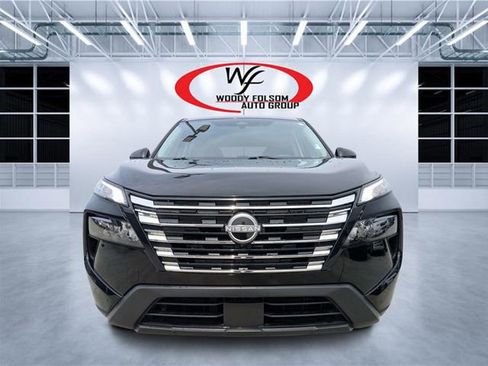 Used 2025 Nissan Rogue SV FWD image 9