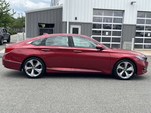 Used 2019 Honda Accord Touring image 15