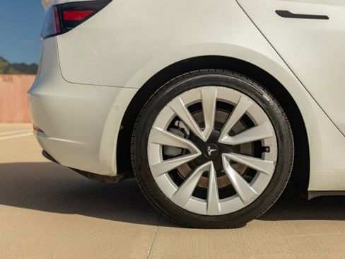 Used 2022 Tesla Model 3 image 10