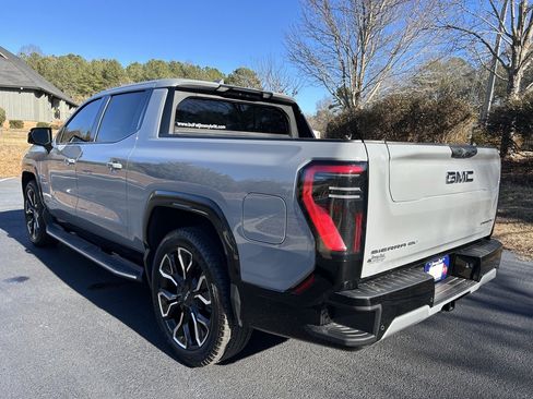 Used 2025 GMC Sierra EV Denali image 21
