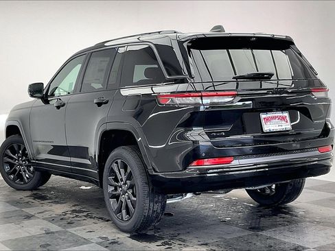 New 2026 Jeep Grand Cherokee Limited image 2