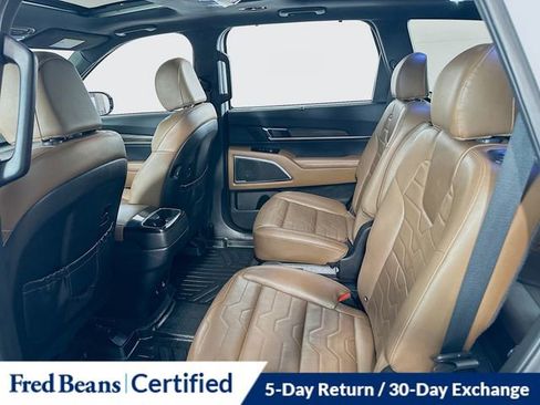 Used 2022 Kia Telluride SX w/ SX Prestige Package image 20