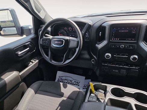 Used 2024 GMC Sierra 1500 Pro w/ Pro Value Package AWD/4WD image 11