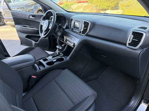 Used 2018 Kia Sportage LX FWD image 19
