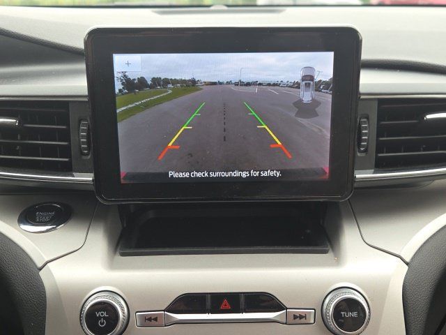 Used 2023 Ford Explorer XLT w/ Equipment Group 202A AWD/4WD image 34