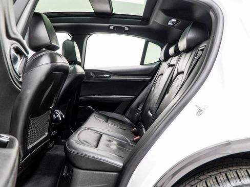 Used 2022 Alfa Romeo Stelvio Ti image 38