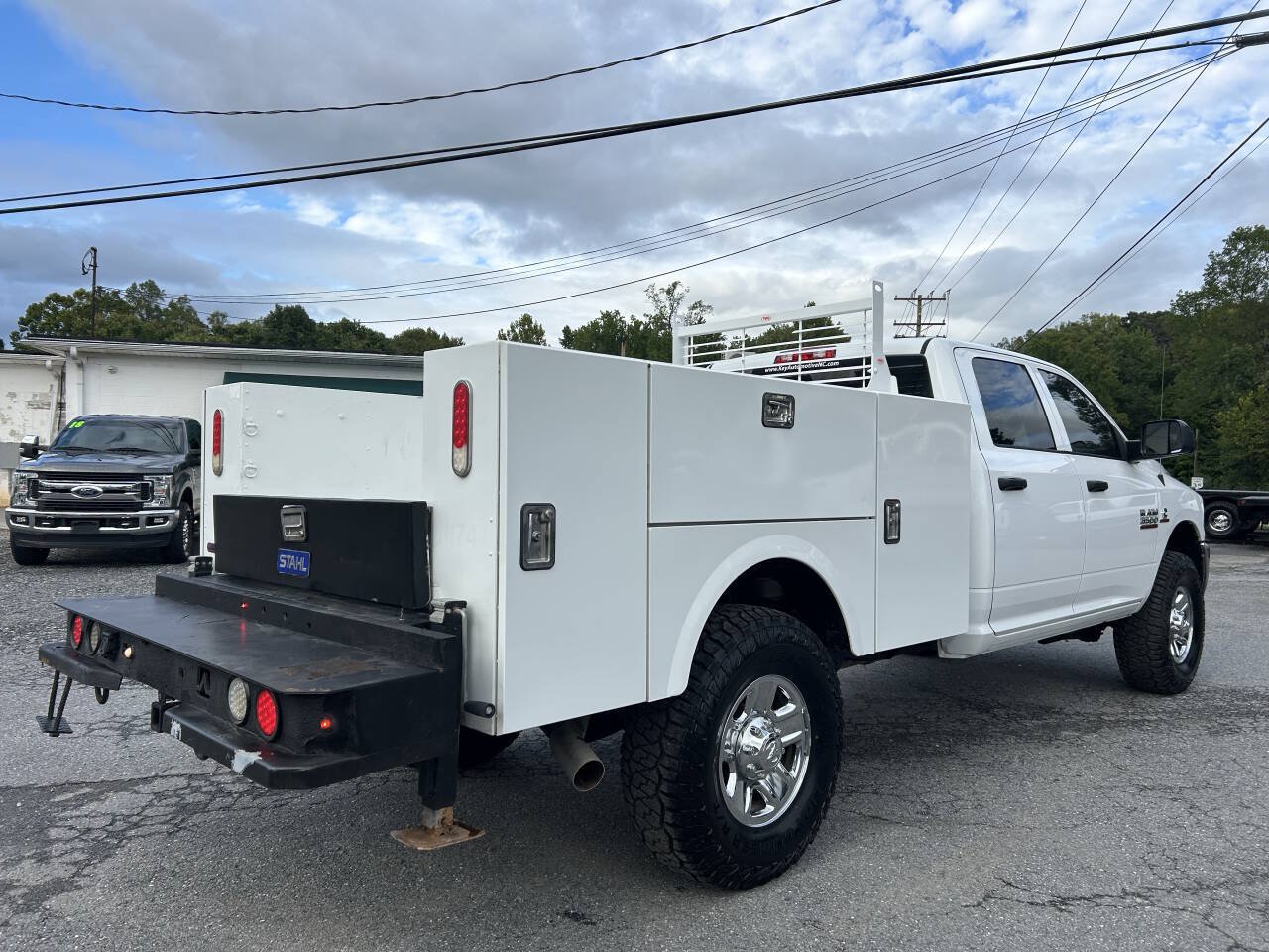 Used 2018 RAM 3500 Tradesman w/ Chrome Appearance Group AWD/4WD image 6
